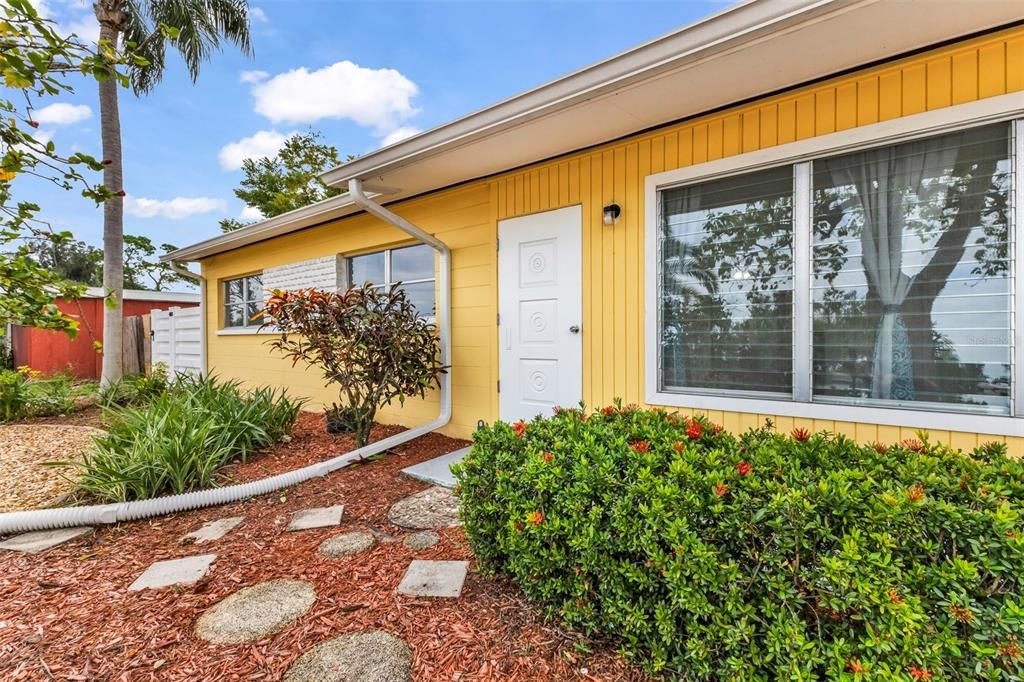 For Sale: $338,000 (3 beds, 2 baths, 1292 Square Feet)