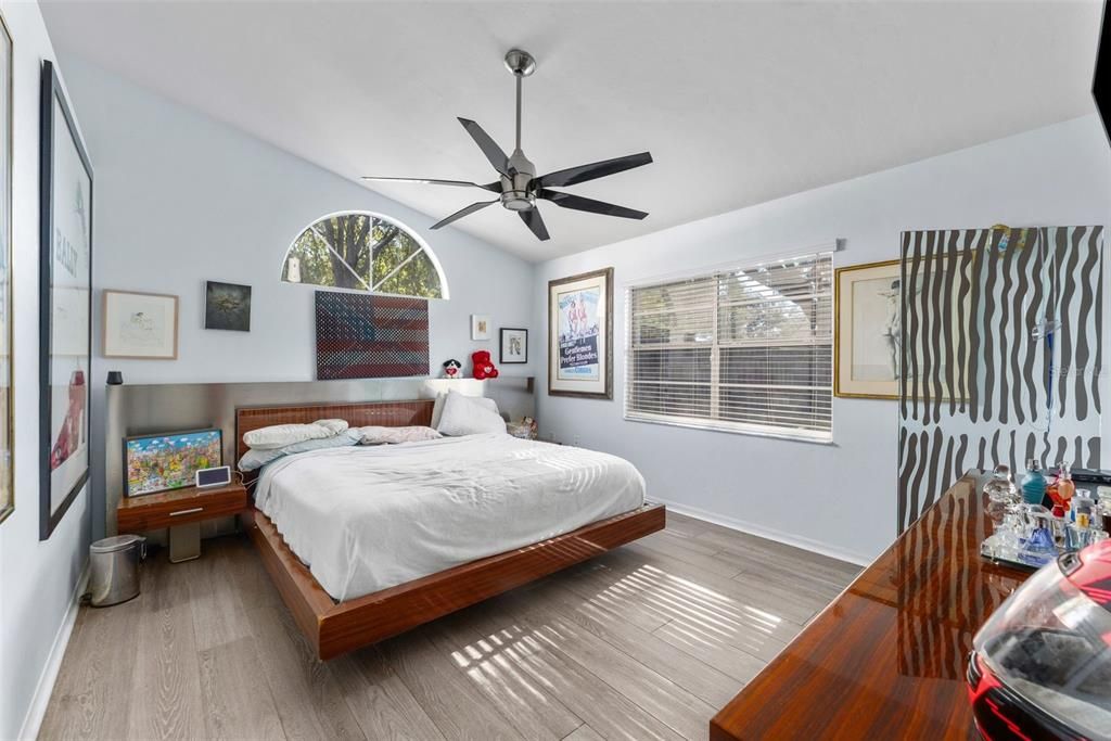 For Sale: $339,000 (3 beds, 2 baths, 1691 Square Feet)