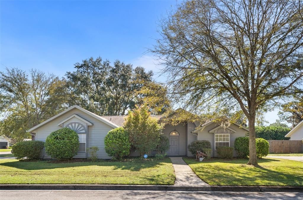 For Sale: $339,000 (3 beds, 2 baths, 1691 Square Feet)