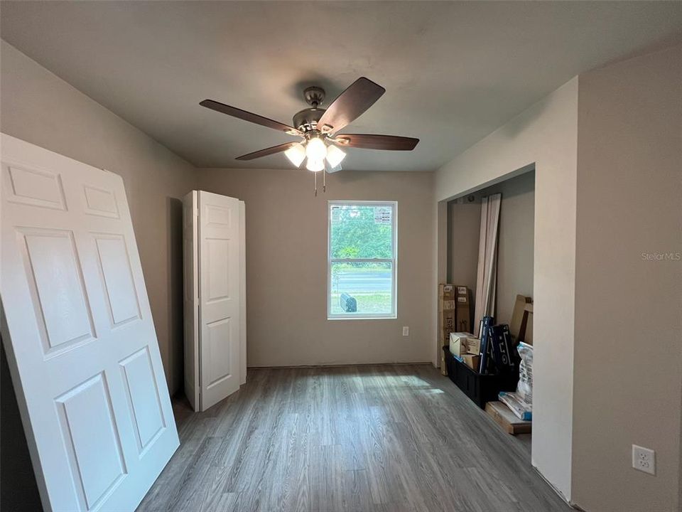 For Rent: $1,200 (1 beds, 1 baths, 500 Square Feet)