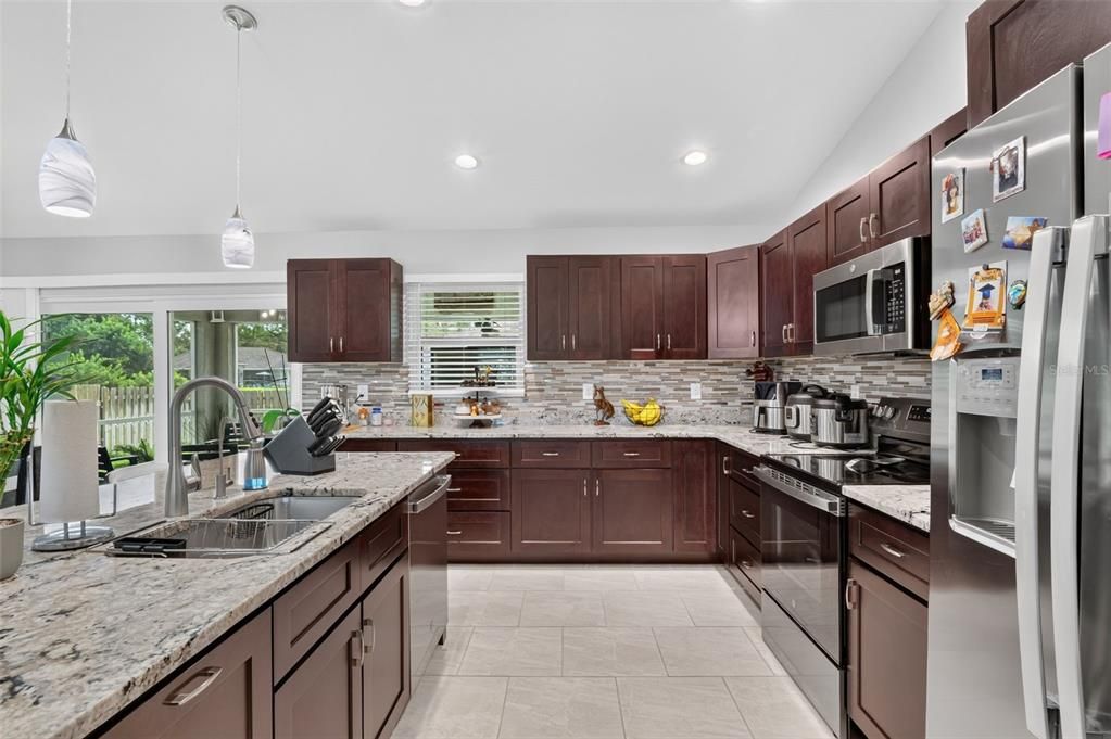 For Sale: $324,500 (3 beds, 2 baths, 1436 Square Feet)