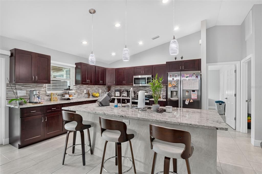 For Sale: $324,500 (3 beds, 2 baths, 1436 Square Feet)