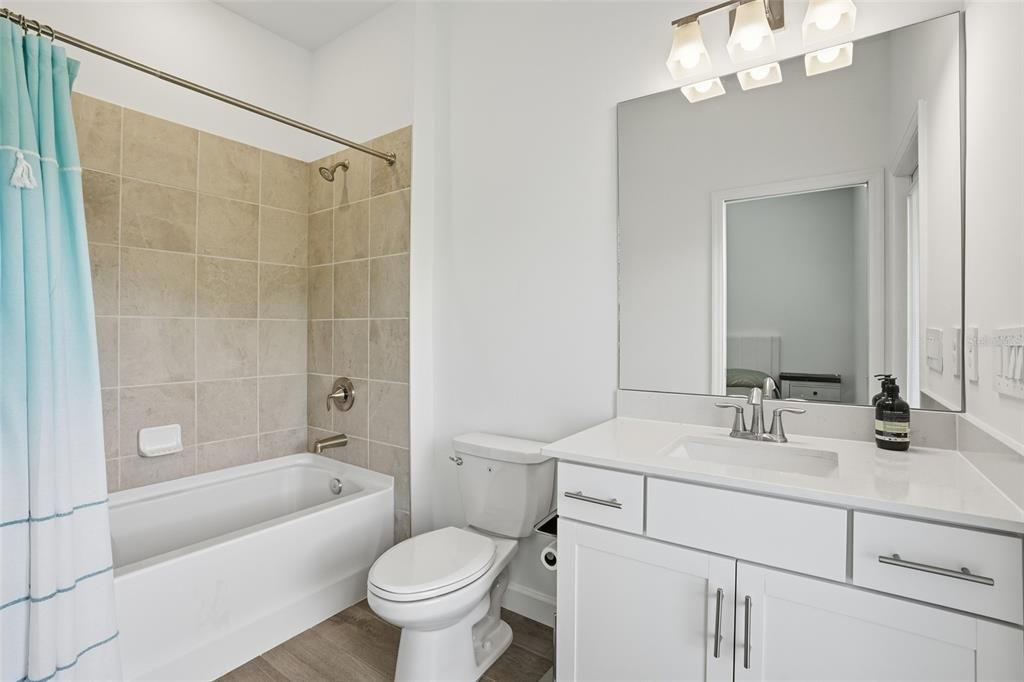 На продажу: $649,999 (5 спален, 4 ванн, 3357 Квадратных фут)