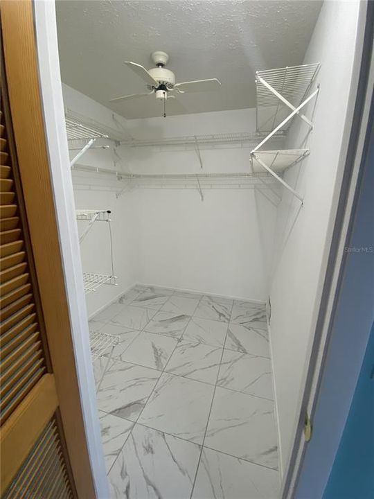 На продажу: $318,000 (2 спален, 2 ванн, 1108 Квадратных фут)