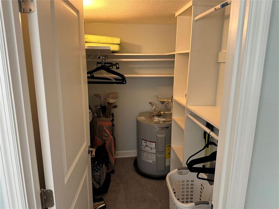 For Rent: $2,300 (2 beds, 2 baths, 954 Square Feet)