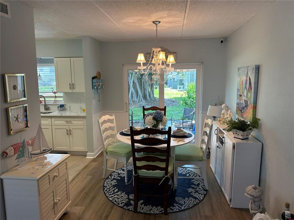 For Rent: $2,300 (2 beds, 2 baths, 954 Square Feet)