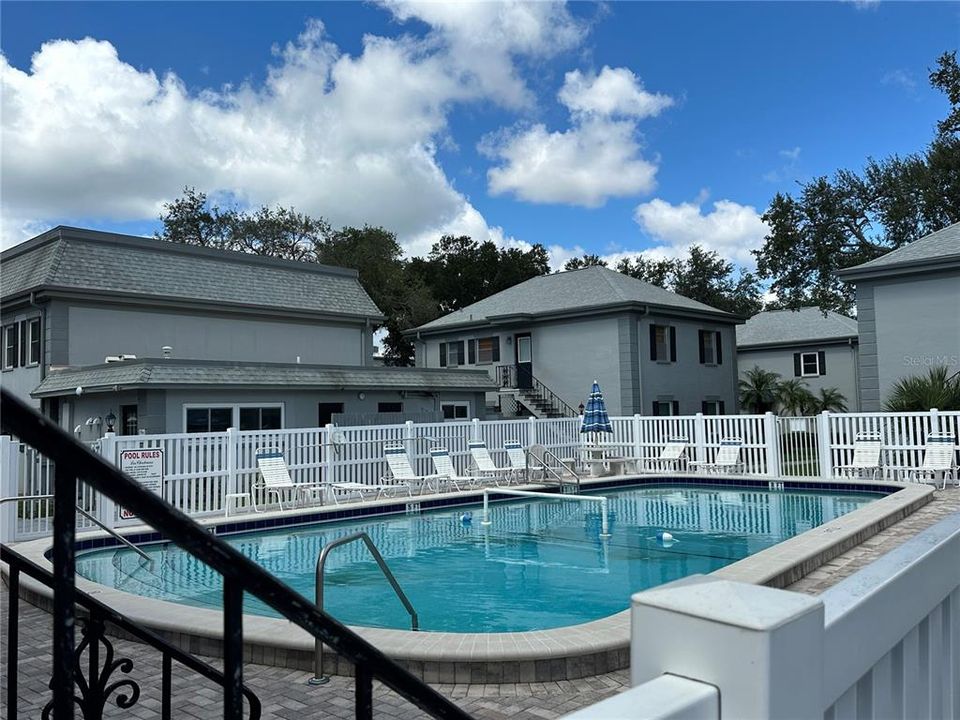 For Rent: $2,300 (2 beds, 2 baths, 954 Square Feet)