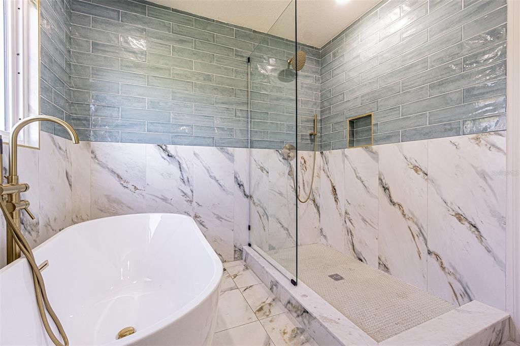 В аренду: $3,295 (4 спален, 3 ванн, 2700 Квадратных фут)