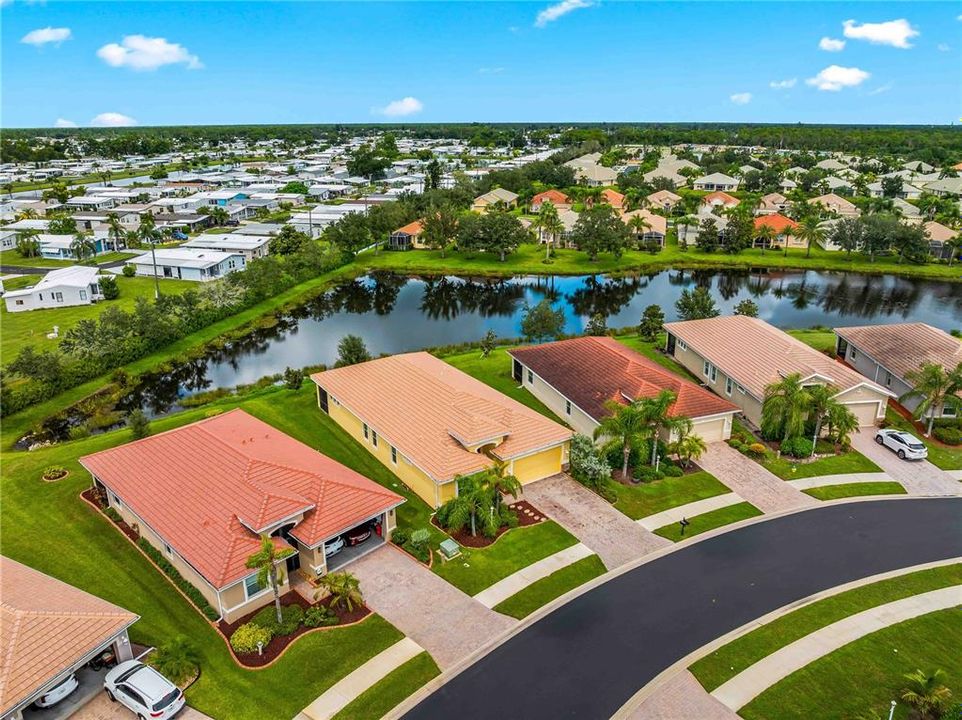 En Venta: $384,900 (4 camas, 3 baños, 2422 Pies cuadrados)