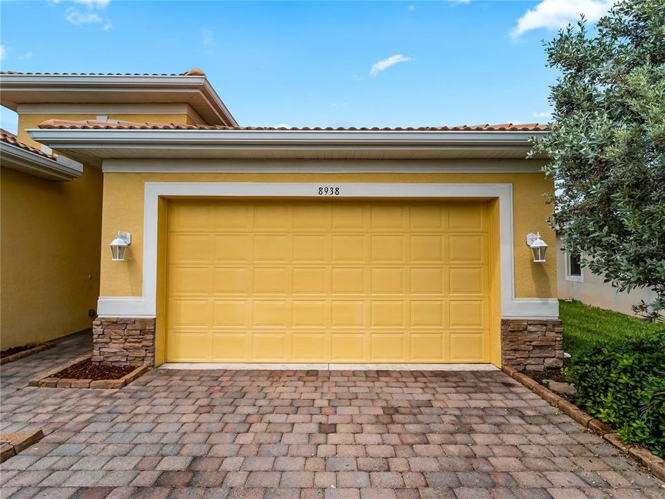 En Venta: $384,900 (4 camas, 3 baños, 2422 Pies cuadrados)