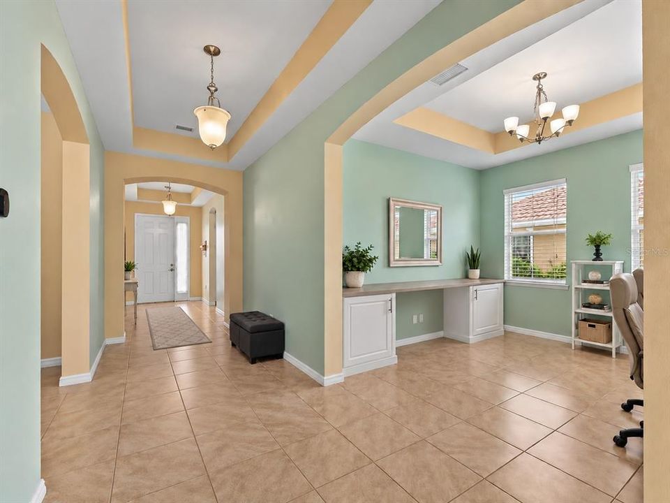 En Venta: $384,900 (4 camas, 3 baños, 2422 Pies cuadrados)