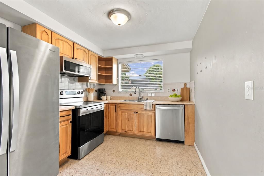 Activo con contrato: $264,900 (3 camas, 1 baños, 1182 Pies cuadrados)