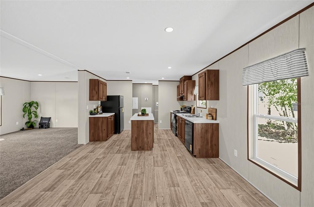 For Sale: $309,900 (4 beds, 2 baths, 1768 Square Feet)