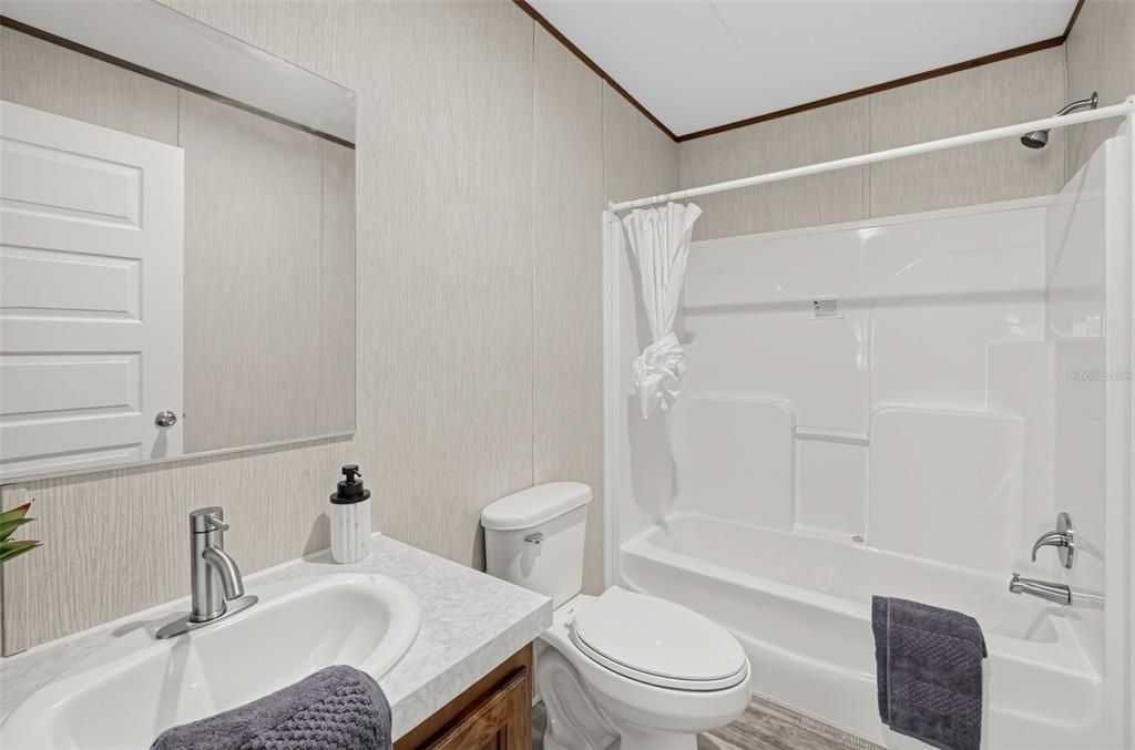 For Sale: $309,900 (4 beds, 2 baths, 1768 Square Feet)