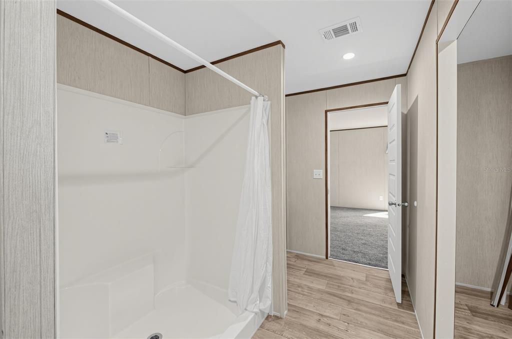 For Sale: $309,900 (4 beds, 2 baths, 1768 Square Feet)