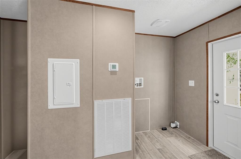 For Sale: $309,900 (4 beds, 2 baths, 1768 Square Feet)