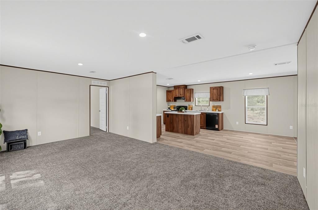 For Sale: $309,900 (4 beds, 2 baths, 1768 Square Feet)