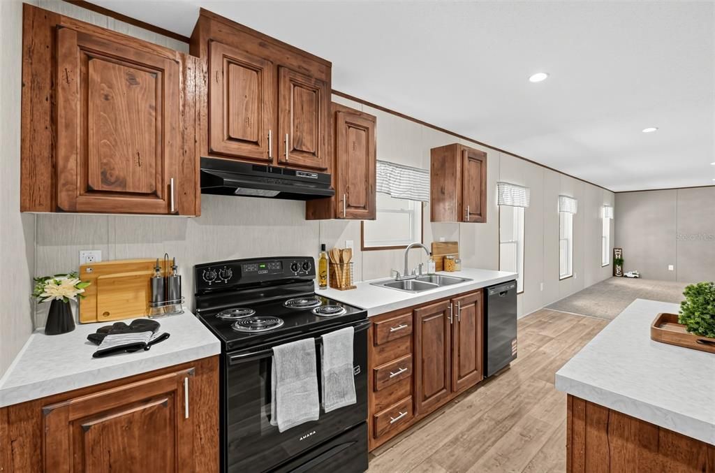 For Sale: $309,900 (4 beds, 2 baths, 1768 Square Feet)