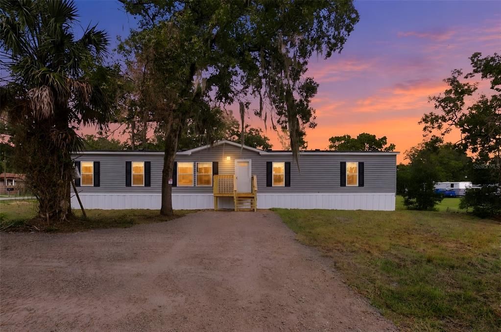 For Sale: $309,900 (4 beds, 2 baths, 1768 Square Feet)