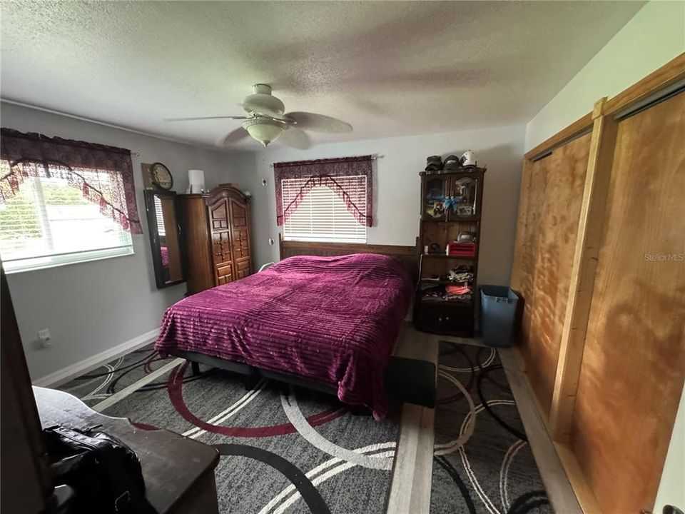For Sale: $348,900 (3 beds, 2 baths, 1582 Square Feet)