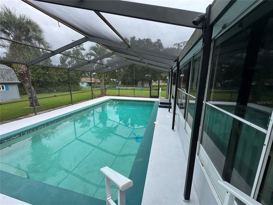 For Sale: $348,900 (3 beds, 2 baths, 1582 Square Feet)