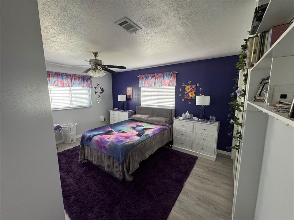 For Sale: $348,900 (3 beds, 2 baths, 1582 Square Feet)