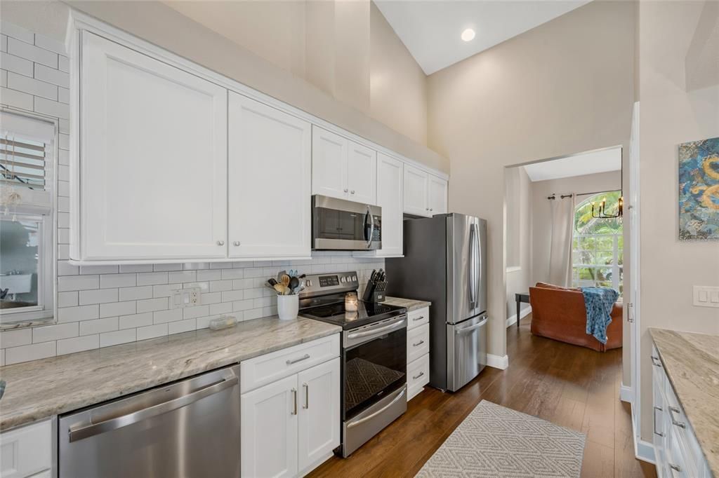 En Venta: $525,000 (4 camas, 2 baños, 2433 Pies cuadrados)