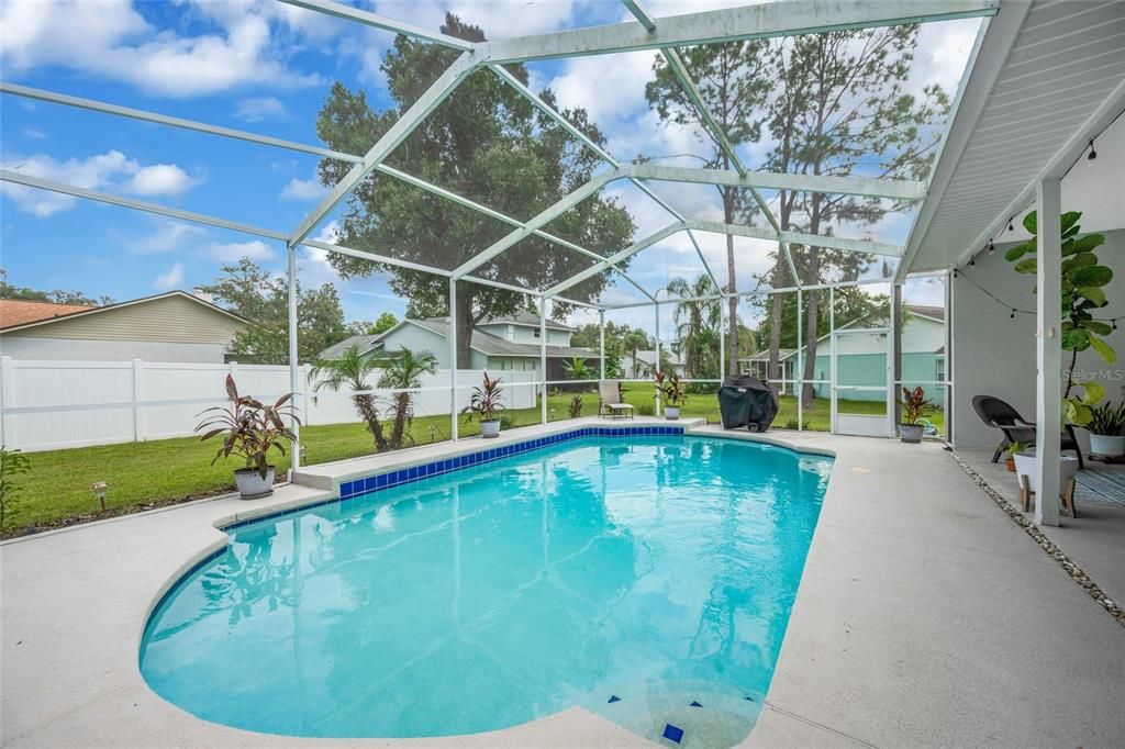 En Venta: $525,000 (4 camas, 2 baños, 2433 Pies cuadrados)