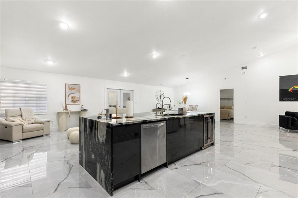 For Sale: $795,000 (5 beds, 3 baths, 3104 Square Feet)