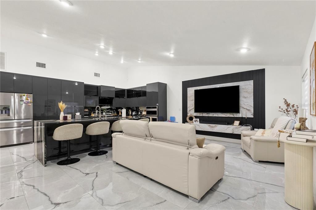 For Sale: $795,000 (5 beds, 3 baths, 3104 Square Feet)