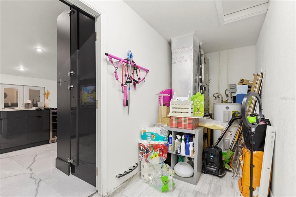 For Sale: $795,000 (5 beds, 3 baths, 3104 Square Feet)