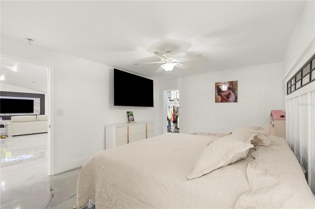 For Sale: $795,000 (5 beds, 3 baths, 3104 Square Feet)