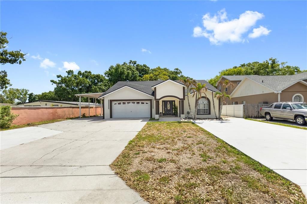 For Sale: $795,000 (5 beds, 3 baths, 3104 Square Feet)
