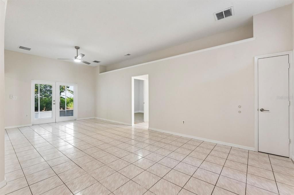 For Rent: $2,495 (3 beds, 2 baths, 1153 Square Feet)
