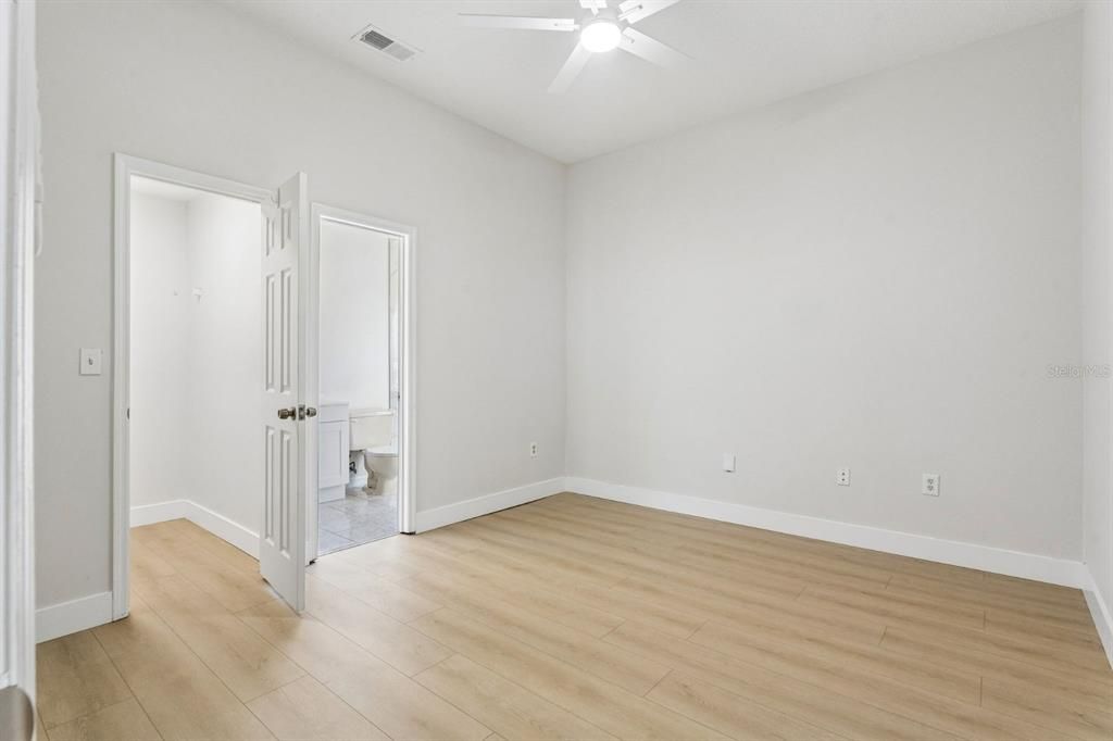 For Rent: $2,495 (3 beds, 2 baths, 1153 Square Feet)
