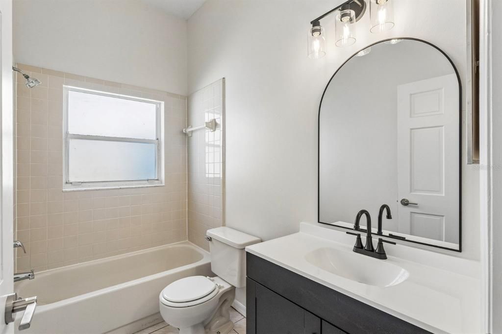 For Rent: $2,495 (3 beds, 2 baths, 1153 Square Feet)
