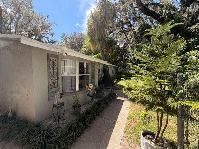 For Sale: $399,000 (3 beds, 2 baths, 1517 Square Feet)