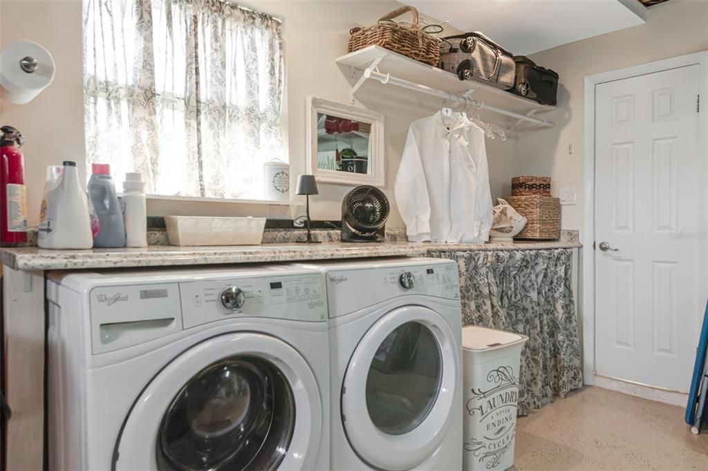 For Sale: $485,000 (2 beds, 2 baths, 1462 Square Feet)