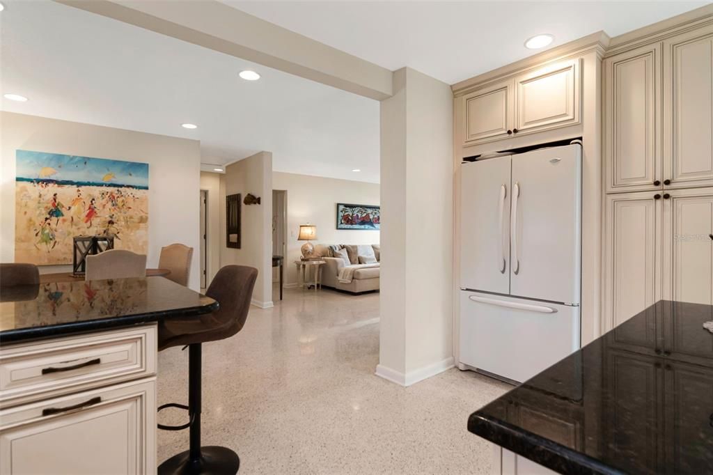 For Sale: $485,000 (2 beds, 2 baths, 1462 Square Feet)