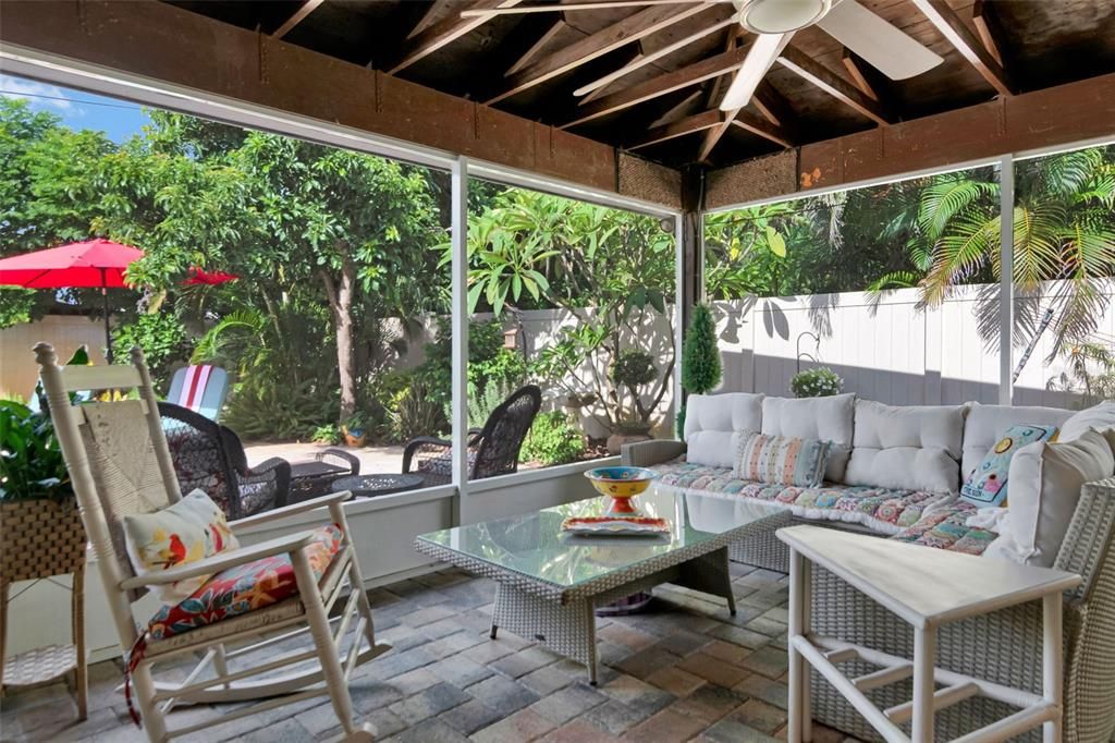 For Sale: $485,000 (2 beds, 2 baths, 1462 Square Feet)