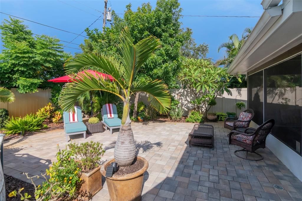 For Sale: $485,000 (2 beds, 2 baths, 1462 Square Feet)