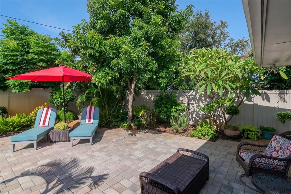 For Sale: $485,000 (2 beds, 2 baths, 1462 Square Feet)