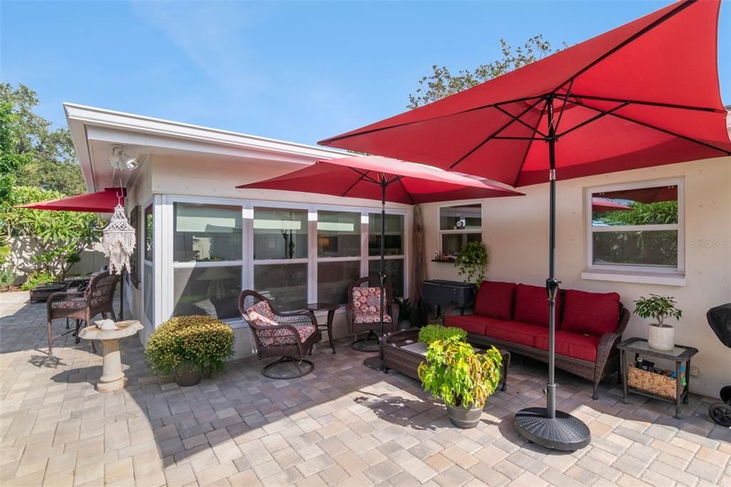 For Sale: $485,000 (2 beds, 2 baths, 1462 Square Feet)