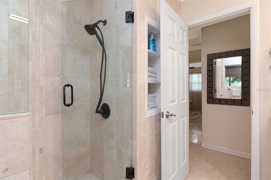 For Sale: $485,000 (2 beds, 2 baths, 1462 Square Feet)
