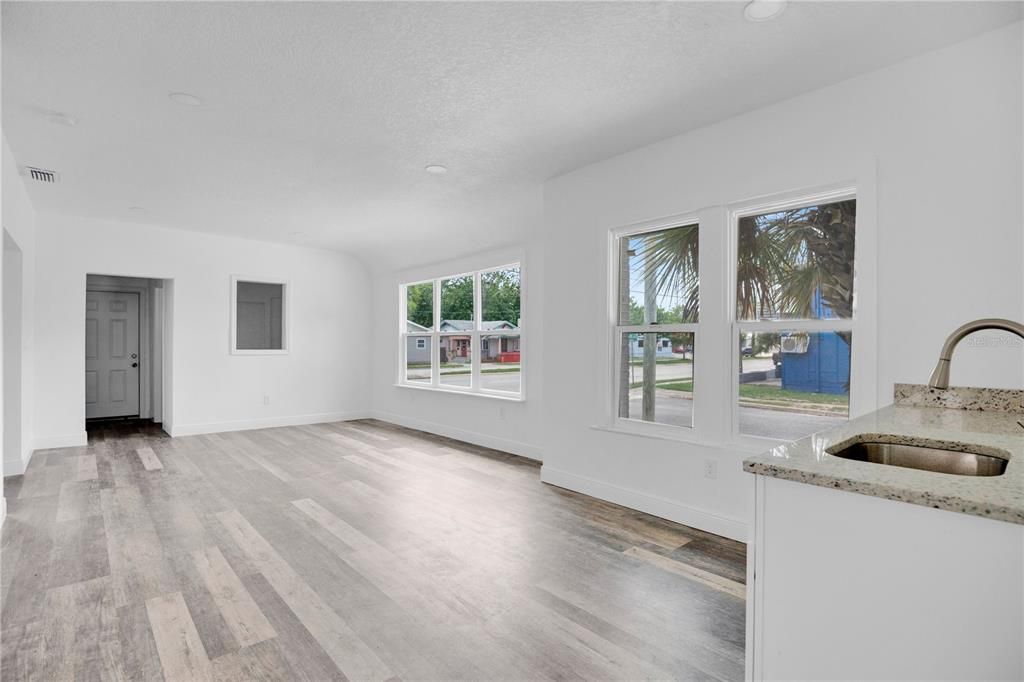 For Sale: $415,000 (0 beds, 0 baths, 1949 Square Feet)