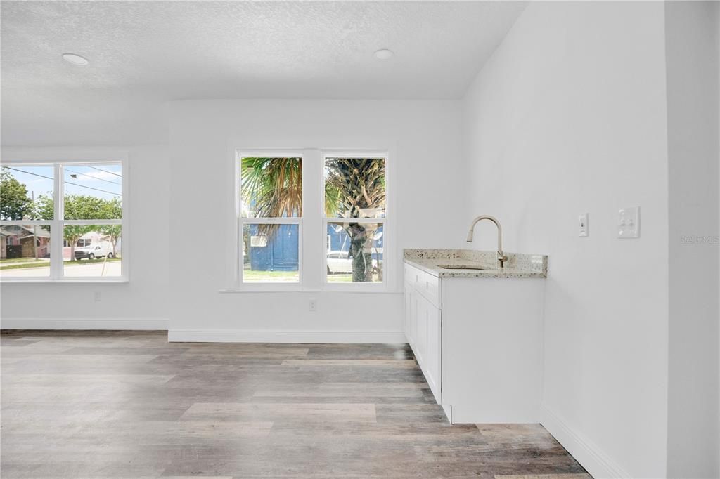 For Sale: $415,000 (0 beds, 0 baths, 1949 Square Feet)