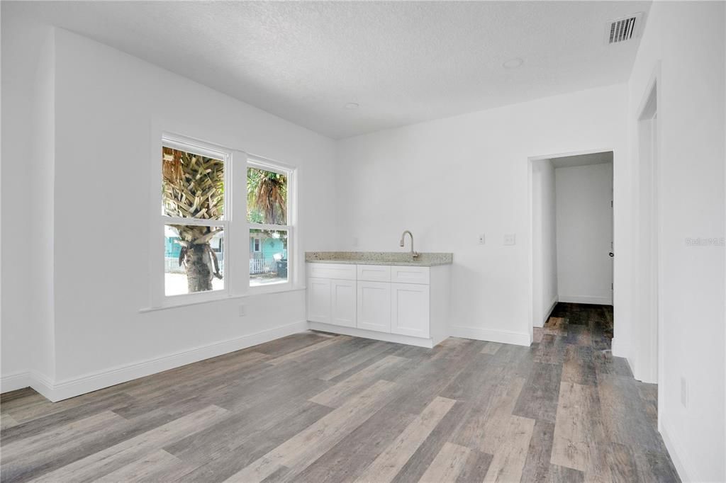 For Sale: $415,000 (0 beds, 0 baths, 1949 Square Feet)