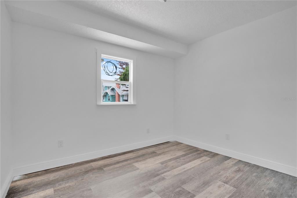 For Sale: $415,000 (0 beds, 0 baths, 1949 Square Feet)