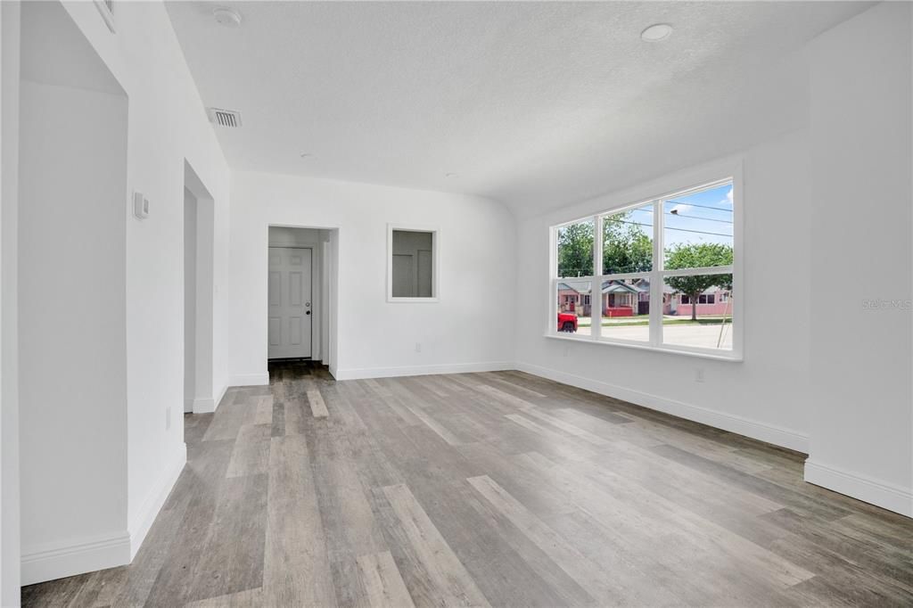 For Sale: $415,000 (0 beds, 0 baths, 1949 Square Feet)