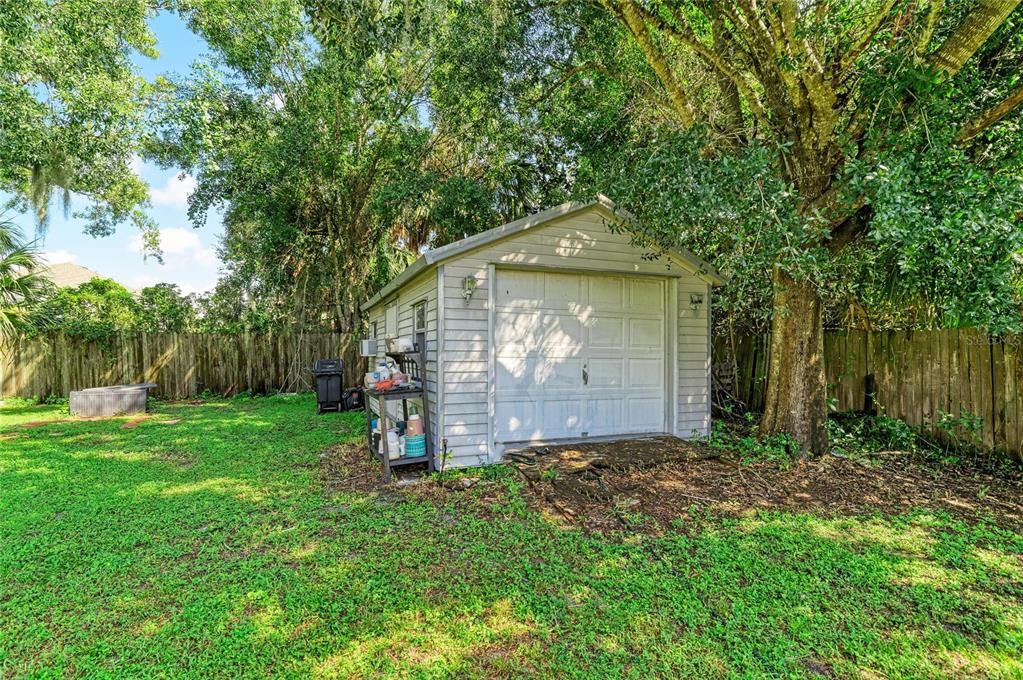 For Sale: $379,000 (3 beds, 2 baths, 1324 Square Feet)